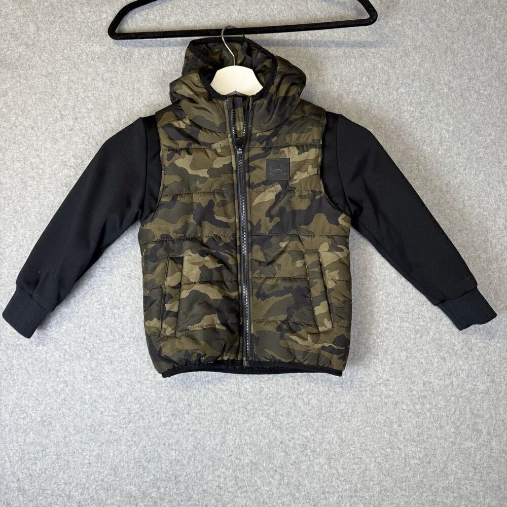 Under Armour Boys Size 4 Full Zip Front Camouflage Hooded Jacket Green Black
